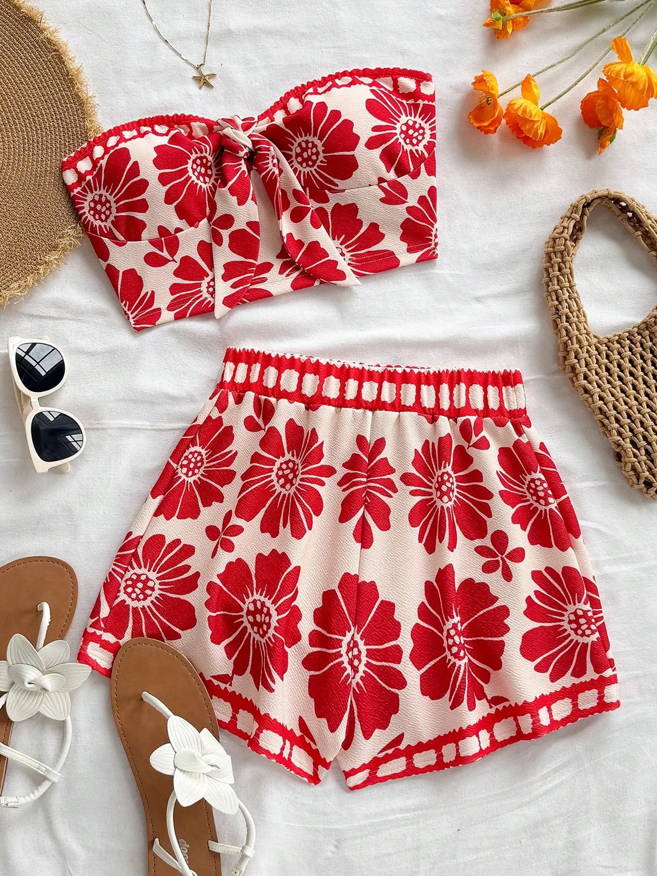 This Tropical Floral Print Two-Piece Set is Boho Matching Set Summer Beach Vacation Chic Casual Style Knot Bandeau Top High Waist Shorts Outfit