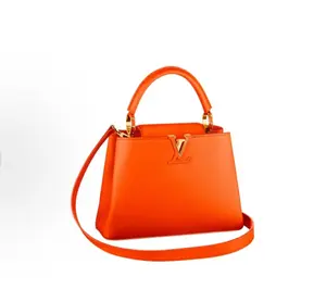 Pre-owned Louis Vuitton Capucines MM Orange handbag