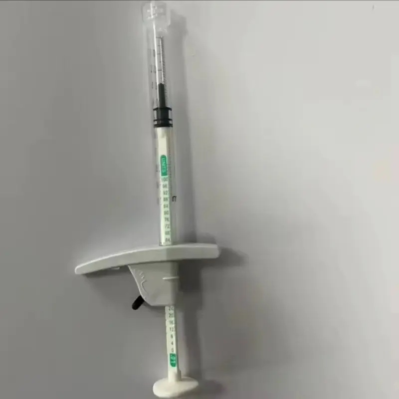 Lure lock click syringe Lure lock click syringe