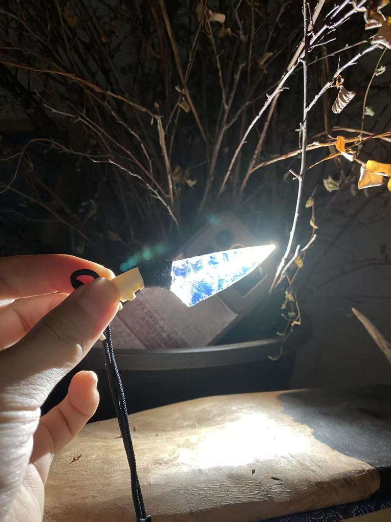 Hmade H-carved Black Obsidian Stone Necklace with Transparent Inlaid Design Encased in Resin for Unique Unisex Statement Ideal for Gift Foldable Christmas Tree Lights Day of the Dead Decorations Set Canvas Tote Bag Star Stripe Wreath Bows