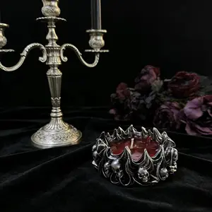 Gothic Style Silver Skull Pattern Candle Holder, Halloween Party Home Desktop Decoration, High-End Carved Flame Design