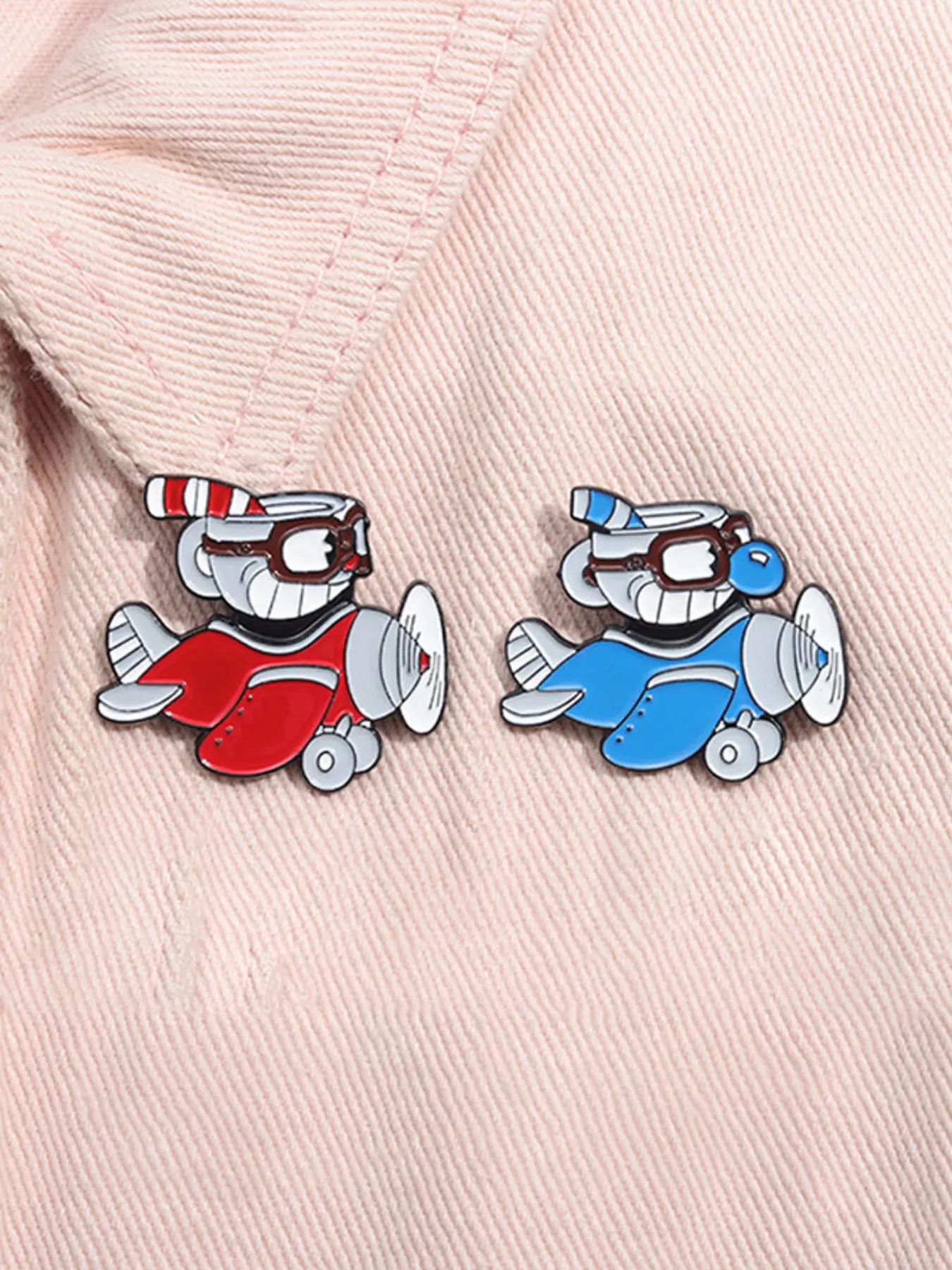 2pcs/set Adventure Game Tea Cup Head Enamel Pins Durable Metal Pins Alloy Brooch Pin Cartoon Game Character Mugman Metal Brooches Lapel Backpack Badge Fashion Jewelry Accessories Gifts for Friends