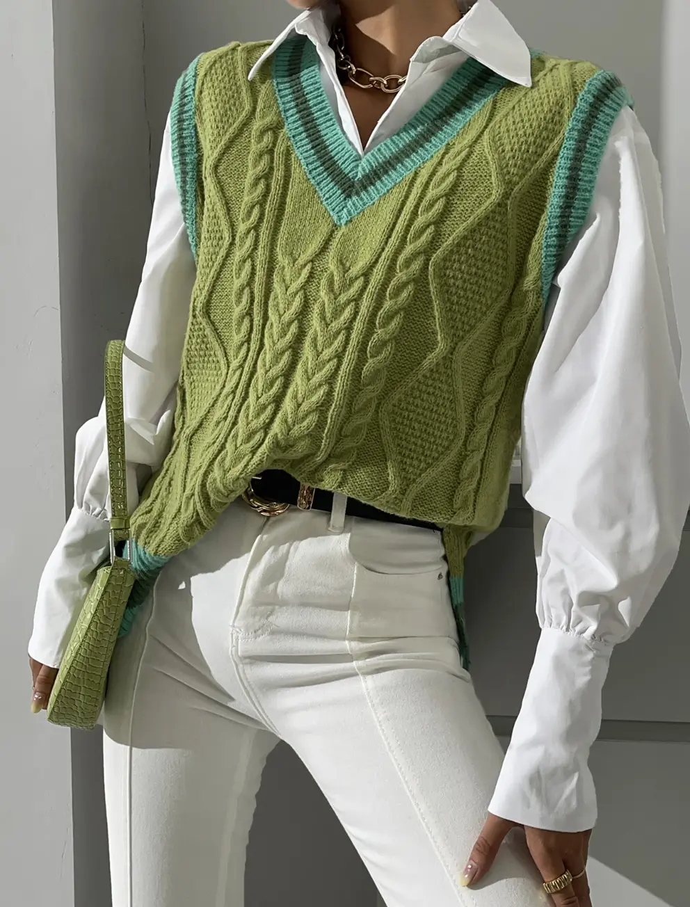 Women's Casual Loose Striped V-Neck Knitted Vest Autumn/Winter Cable Knit Design Stylish & Versatile Knitwear