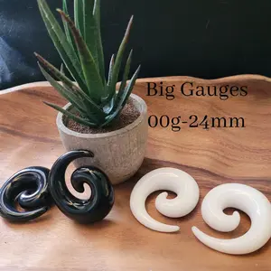 2 Pair Black White Ear Plugs Super Spirals Tapers Plugs Hangers Gauges 24mm 22mm 20mm 18mm 16mm 00g 1/2 9/16 5/8 3/4 7/8 inch earrings huge