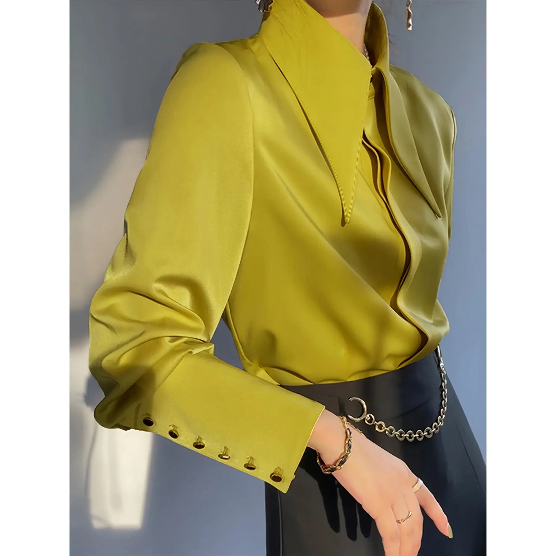 Elegant Satin Blouse for Women - Chic Pointed Collar, Silky Smooth, Versatile Solid Color with Button Detail, Machine Washable - Perfect for Fall/Winter, 2024, Fashion, Down, Design