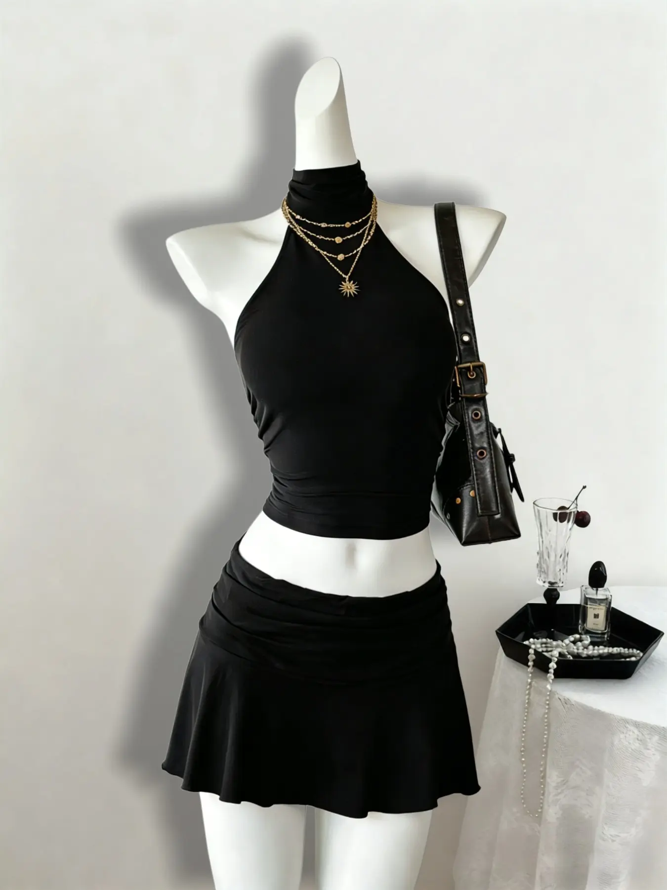Pure Desire Style Halter Neck Tie Two-Piece Set, Short Top and Ruffle Skirt, Perfect for Dates and Streetwear, Ultra Photogenic