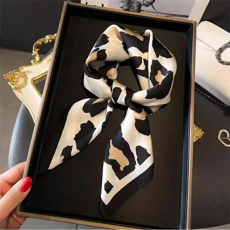 Women’s imitation silk square scarf with an elegant leopard print design; women’s accessory; genuine silk satin headscarf; versatile scarf; a fashionable essential piece suitable for elegant dates, party gifts, commuting, and evening date accessories; wom