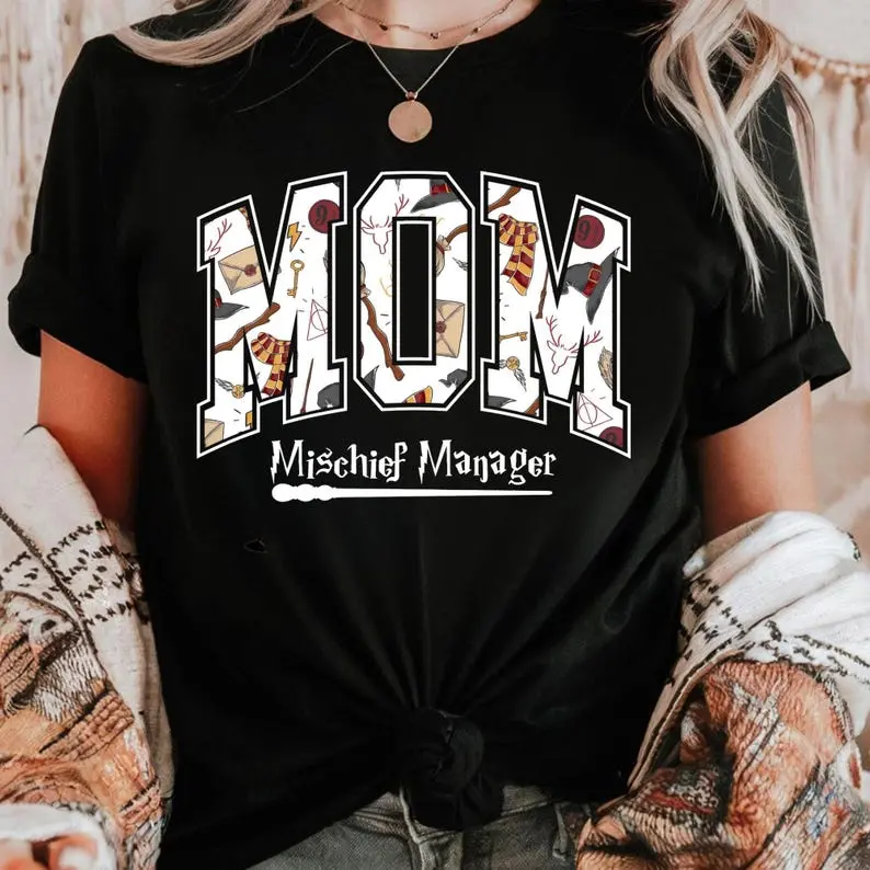 Wizard Mom Shirt, Fantastic Mom T Shirt, Wizard World Mom Tee Halloween Park Tshirt, Magic Mama Graphic T Shirt