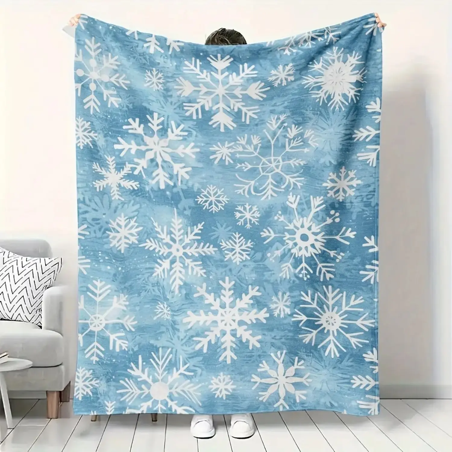 1pc Modern Snowflake Print Flannel Blanket Soft Thick Christmas Home Decor