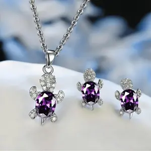 A Set of Turtle Necklace And Earrings Made of Synthetic Zirconia in a 3pcs European And American Fashion Style, Perfect for Different Events Like Banquets And Dinners