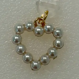 Pearl Heart Kindle Charm for Book Lovers - Elegant and Sophisticated