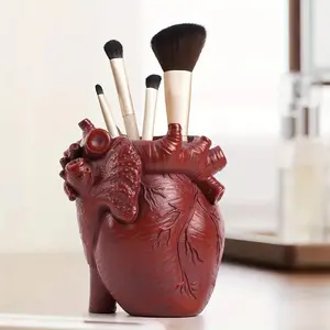 Chic Heart-Shaped Resin Pen Holder, Elegant Desk Accessory for Home & Office Décor, Unique Gift Idea for Writers & Artists