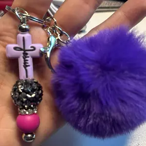 Beadable keychain with POM