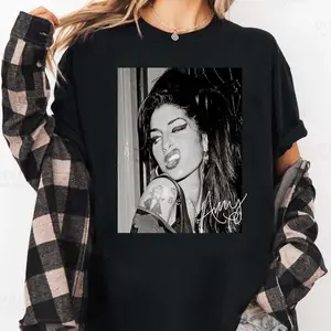 Vintage Amy Winehouse T-Shirt: Unisex Cotton Tee