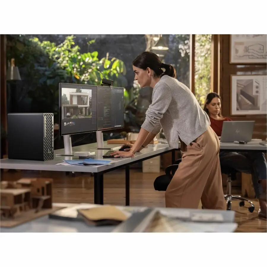 HP Z2 G1i Workstation - Intel Core Ultra 7 265K - 32 GB - 1 TB SSD - Small Form Factor - Black