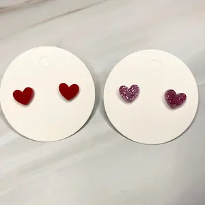 Mini stud hearts