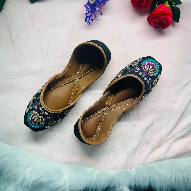 Handcrafted Floral Embroidered Khussa Jutti | Traditional Punjabi Mojari Shoes for Women | Ethnic Wedding & Party Wear Flats