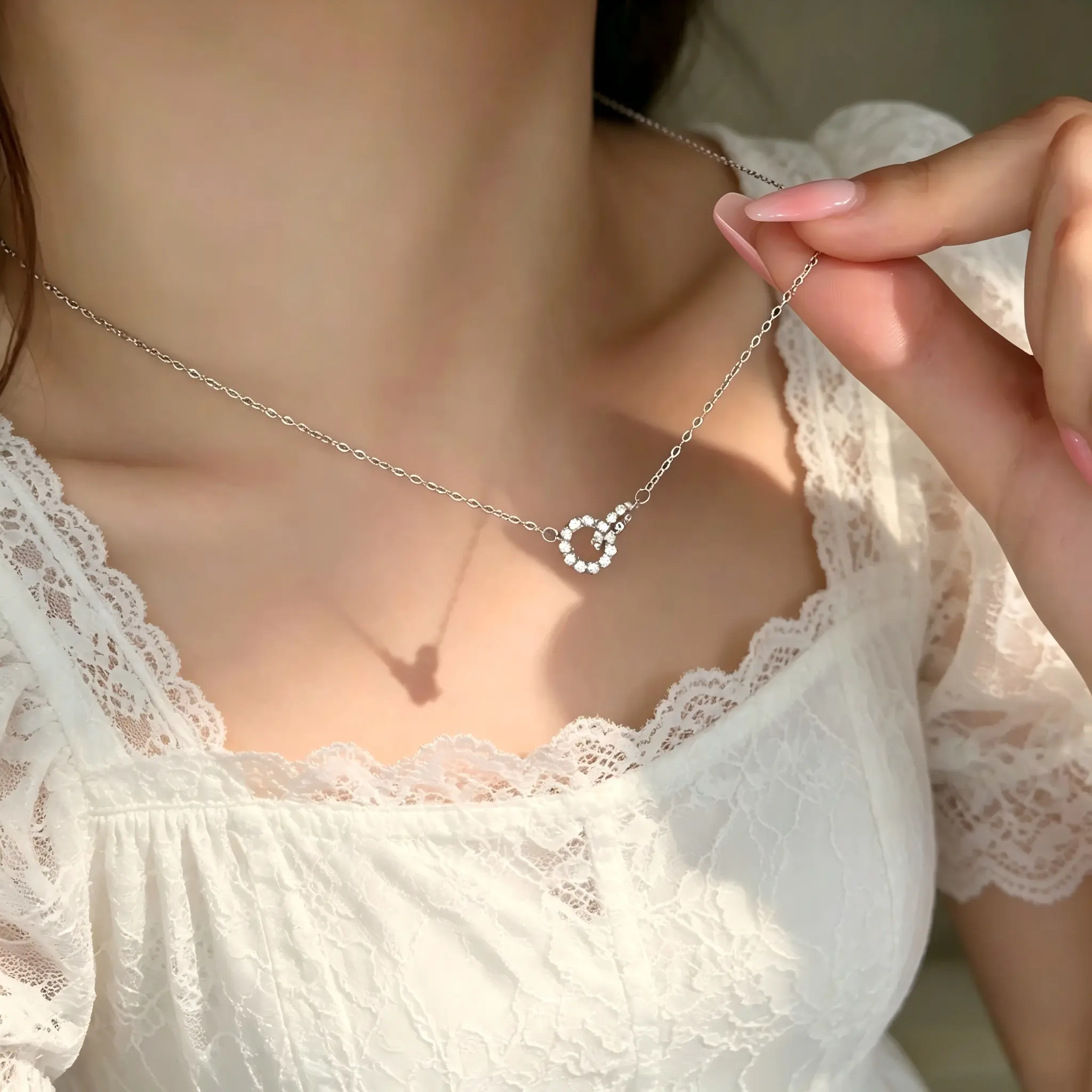 Women's 925 Sterling Silver Necklace, Minimalist Interlocking Double Circle Pendant with 5A Cubic Zirconia, Dainty Adjustable Daily Fashion Jewelry Gift, 5A Grade Cubic Zirconia, 2G, Round, Couple