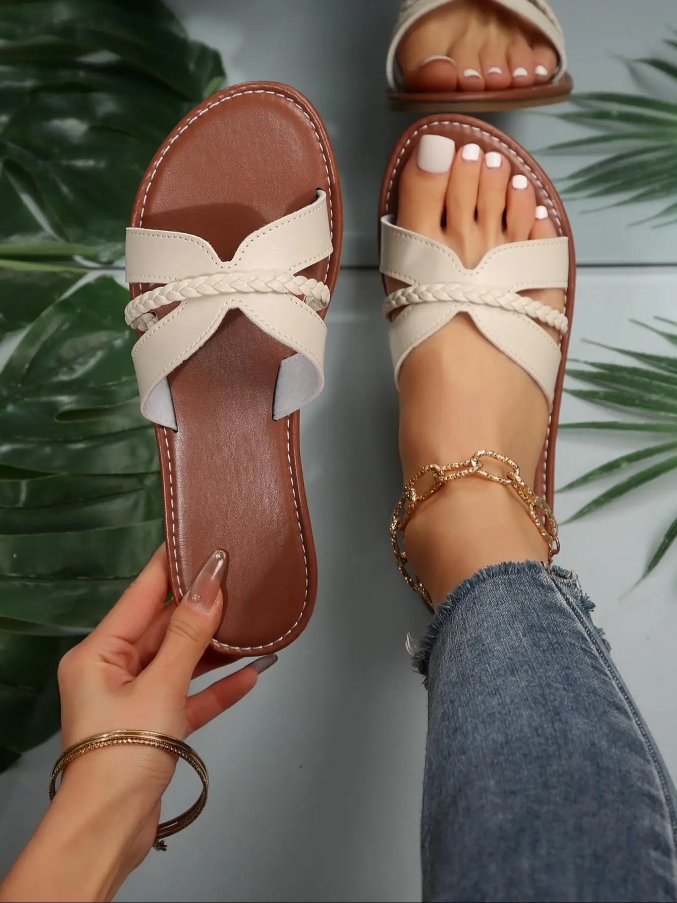 New Fashion Comfort Braided Design Flat Sandals Women, Trendy Hollow Out Design Slip on Tan Sandals for Women 2024, Stylish Casual Designer Sandals fo