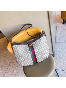 New style mommy bag for women, fashionable and versatile, large capacity, high-end feel, single shoulder crossbody large bag, commuter tote bag