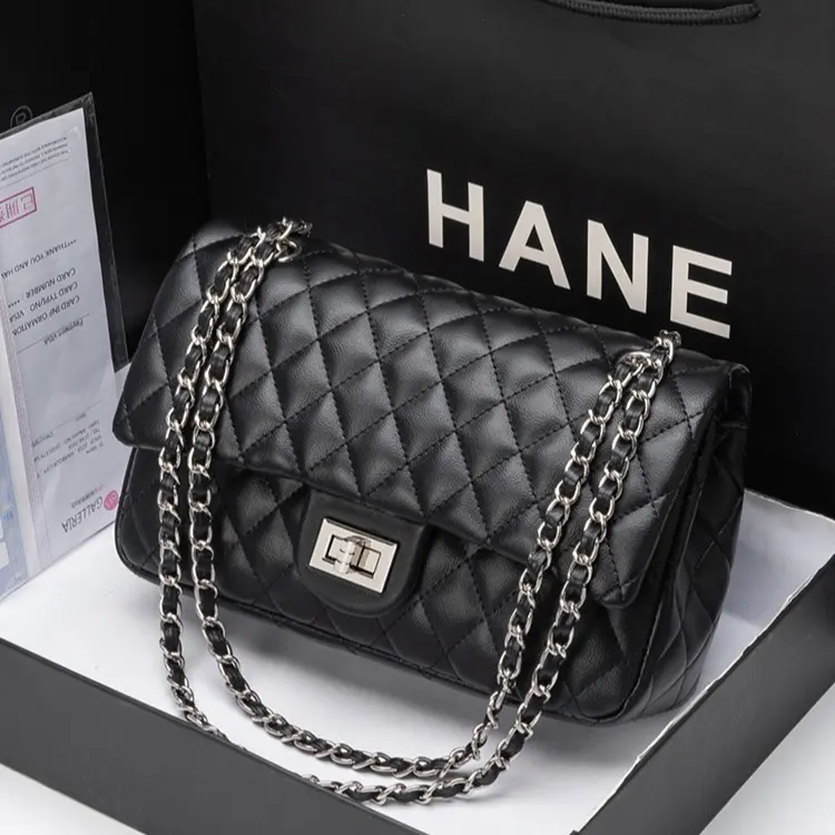 Quilted Crossbody Bag for Women, Classic Leather Chain Strap Shoulder Bag with Turn-Lock Flap, Elegant Evening Clutch Purse, Trendy Small Handbag Messenger Bag, Ideal Fashion Gift for Women (Black)