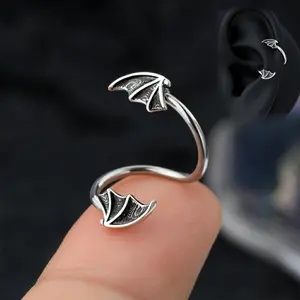 OUFER  16G316L Stainless Steel S-Shaped Black Bat Wing Cartilage Ring, Lip Piercing Edgy Funky Unique Accessories with Black Bat Wing Charms for Daily Wear, Edgy Touch, Piercing