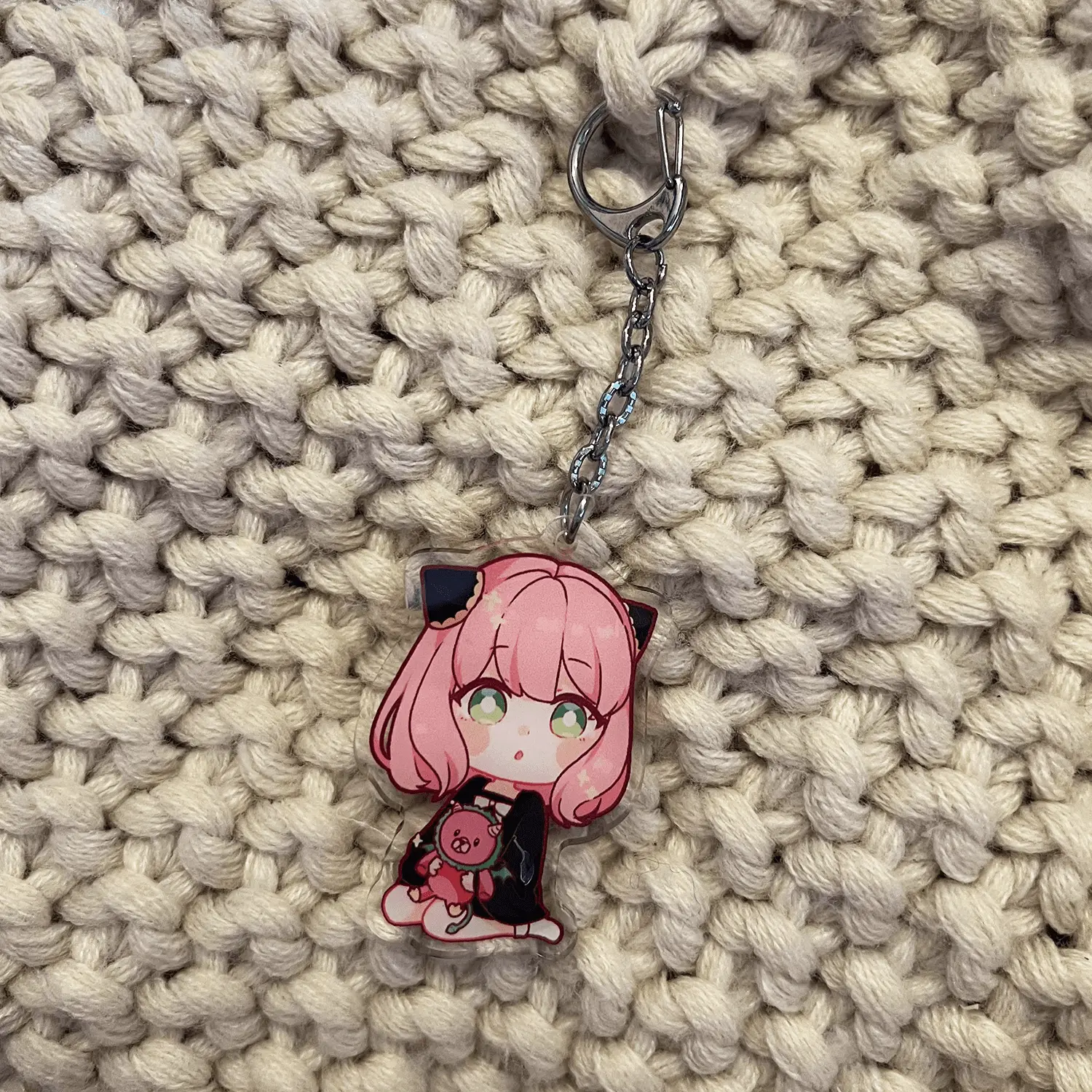ANYA WITH PLUSHIE ACRYLIC KEYCHAIN