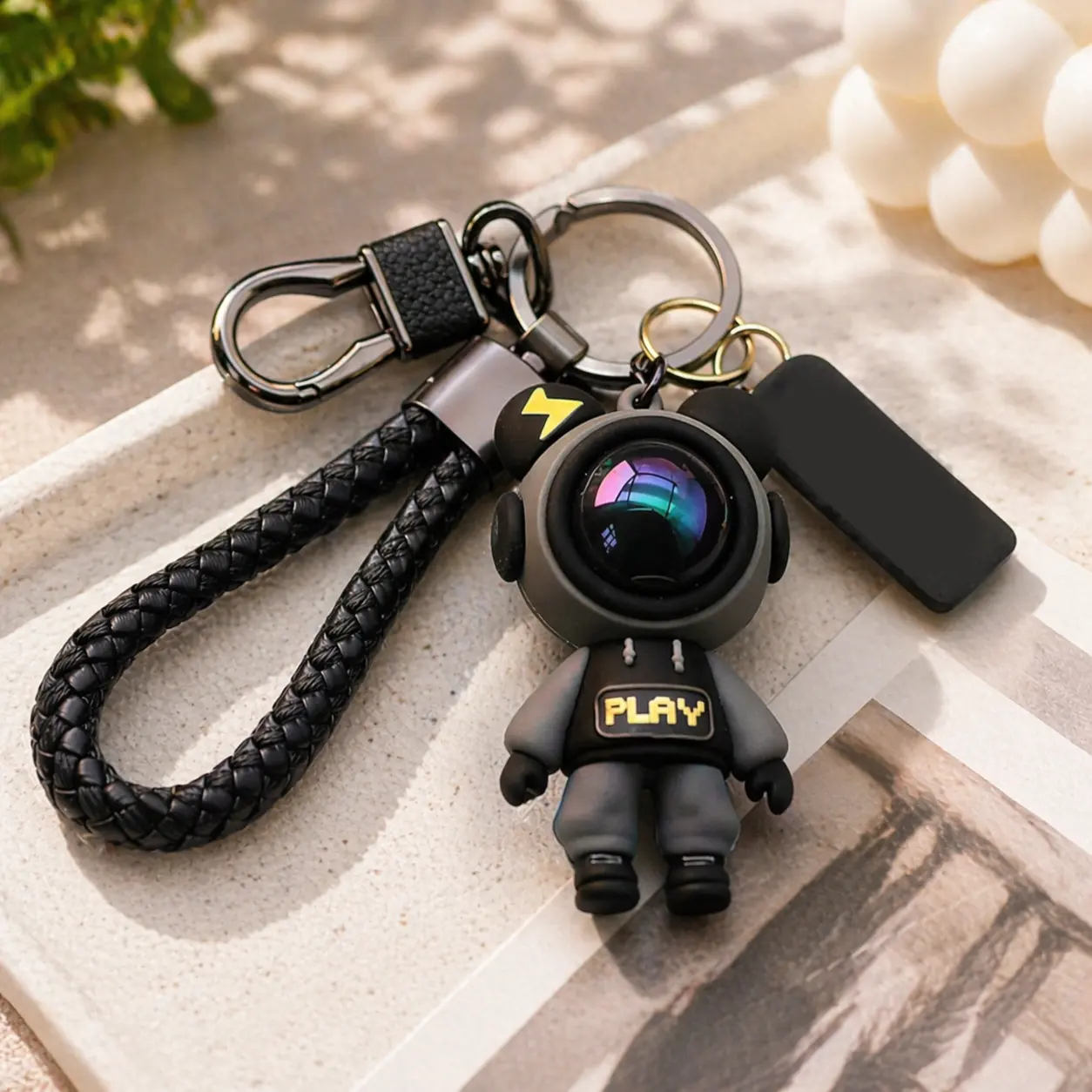 Astronaut Resin Keychain - Party Accessory with Playful Look, Glossy Helm Space Theme Pendant, Lightweight Compact Clip, Durable Unisex Fashion Item, Car Charm, Christmas Daily Everyday Gift for Friends