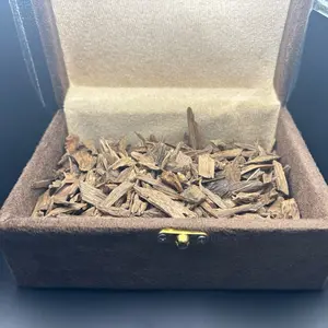Agarwood Kalimantan natural double and triple chips 125g with the box