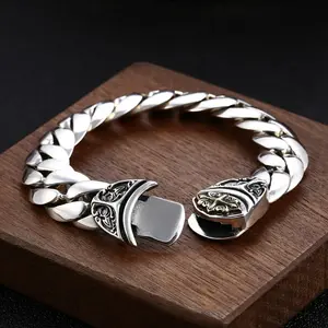 A S925 Pure Silver Men's Bracelet with A Cross Pattern Design Retro Trendy Accessories Domineering Hip-hop Personality Fashionable and Versatile Simple Style Used for Daily Decoration Gifts for Family and Friends