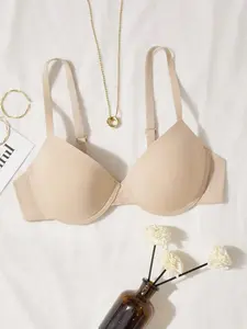 Women's Casual Comfy Black Push Up Bra with Adjustable Straps Medium Stretch Plain Backless High Support Underwire Cup Detail