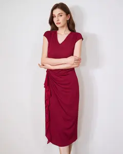 V-Neck Knitted Sheath Dress, Elegant and Seductive Body-Hugging Midi Dress for Cocktail Parties. Features a figure-flattering silhouette with a waist-defining cut LE-LQ030