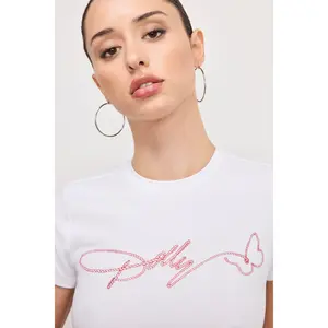 DOLLY SIGNATURE SUPER STRETCH BABY TEE | WHITE001