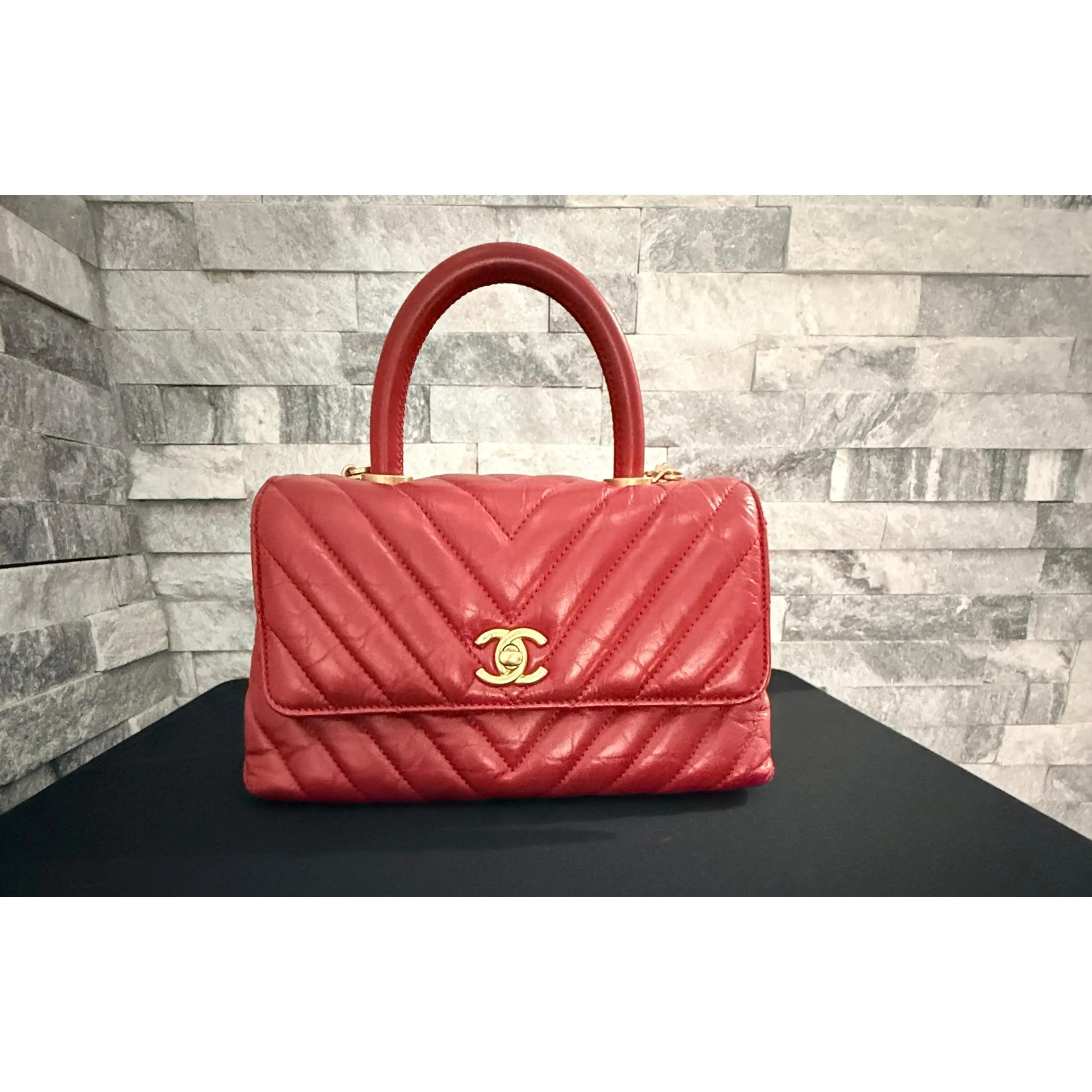 Pre-owned CHANEL leather Shoulder Bags Coco Handle Chevron Flap Bag