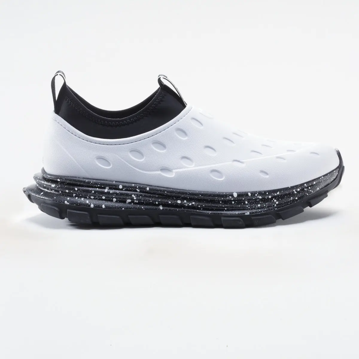 KANE Revive AC - White / Black Weatherproof Sneaker, Shoe for Runners KANE Revive AC - White / Black Weatherproof Sneaker, Shoe for Runners