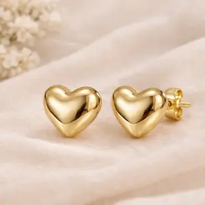 Golden Heart Mini Studs – Amor Diario