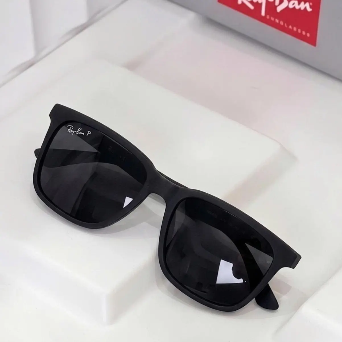 Polarized Wayfarer UV400 Square Frame Sunglasses for Men & Women, Ideal for Driving, Fishing, Outdoor Use, Classic Style Eyewear