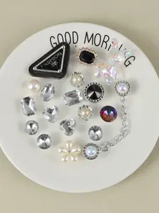 20PCS DIY Clog Shoe Charms Iridescent Bunny Triangle Bling Rhinestone Pearl Chain Detachable Shoe Decorations for Croc Shoes DIY Crafts Fashion Gifts for Women Girls