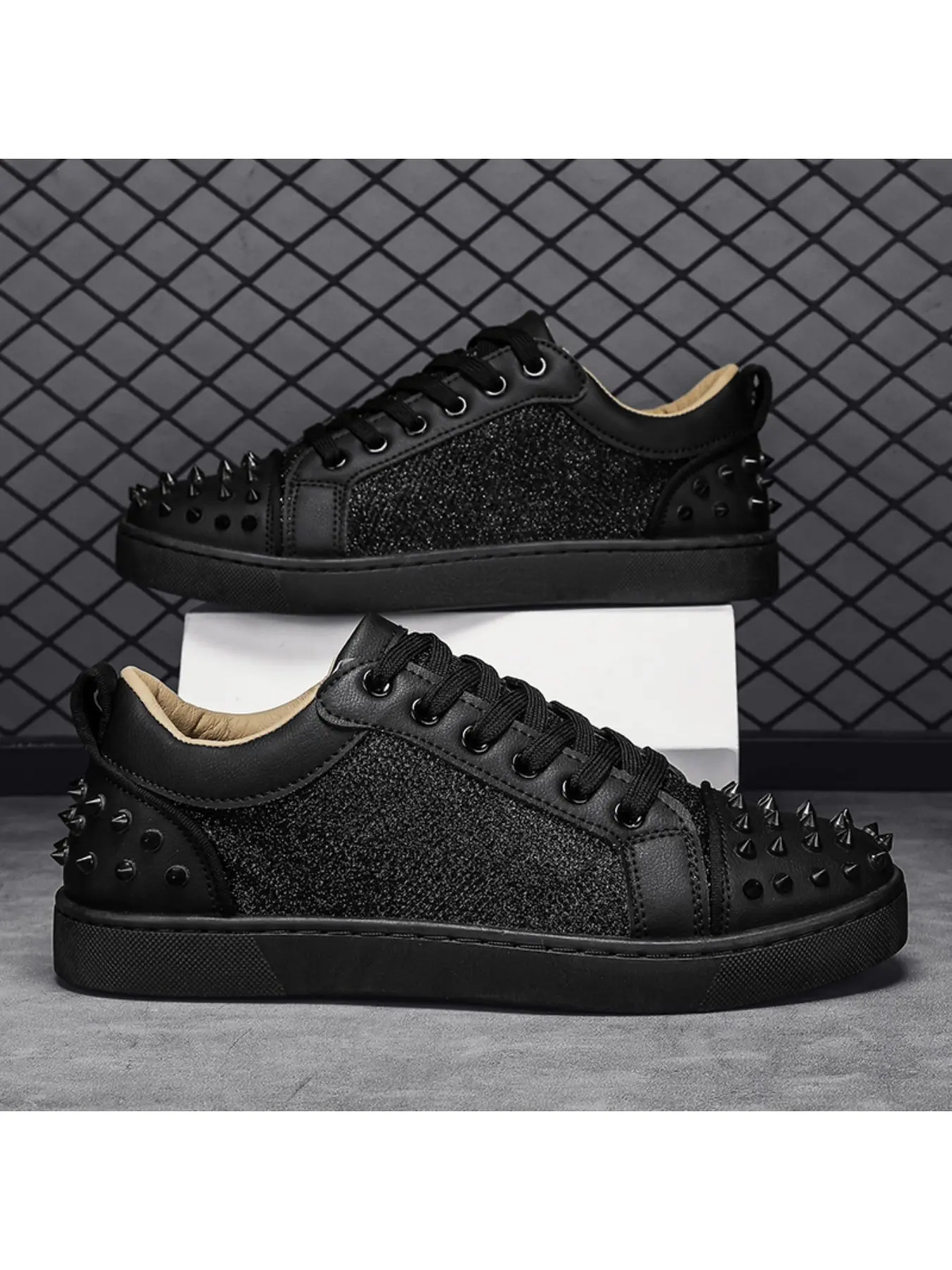 Studded Sequins Couple Sneakers Fashion Trendy Versatile Casual Walking Shoes Unique Studded Low-Top Athletic Sports Shoes Trainer Footwear Fashionable Round Toe Casual Walking Trainers