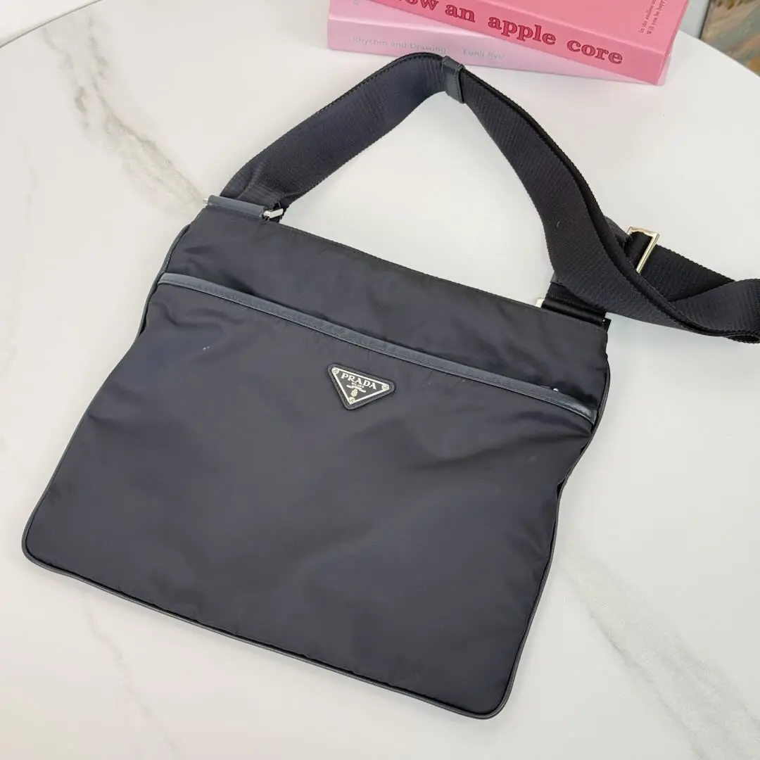 Pre-owned PRADA Nylon Messenger Crossbody Bag