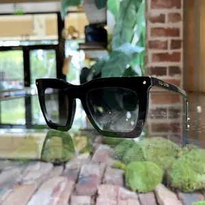 Pre-owned LOUIS VUITTON Z1217W 93L La Grande Bellezza Black Acetate Oversized Square Sunglasses