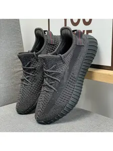 Urban fashion versatile unisex shoes enhance the layered fashion sense of full outfits, break away from homogeneous dressing restrictions, follow the latest overseas wearing trends and serve as distinctive eye-catching picks for daily appearance matching.