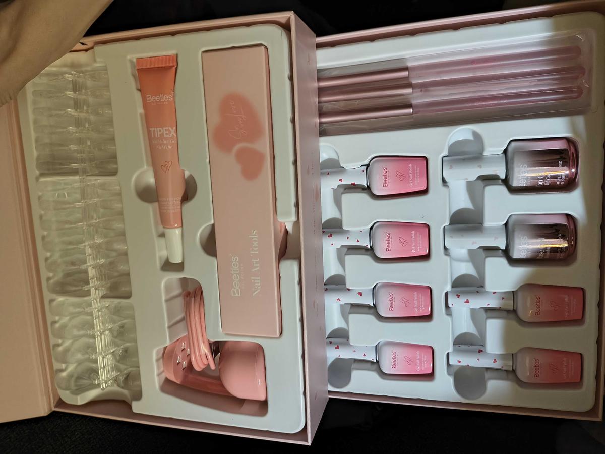 Item: Tipex Lite Manicure Kit - Valentines Limited, Pink