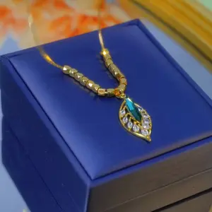 LisiZen 2025 New Gold Leaf Pendant Necklace for Women, Chic Minimalist Design, Elegant Fashion Sweater Chain Jewelry DZXL3281 Accessory Glamour