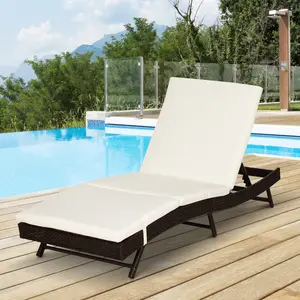 Five Gear Reclining Pool Chaise Lounge Weather Resistant PE Rattan Steel Frame for Deck Courtyard Leisure Rest