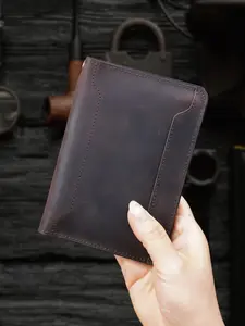 Retro Genuine Leather Passport Bag Handmade Leather Travel Passport Case Multi functional Credit Card Passport Bag Lanyard
