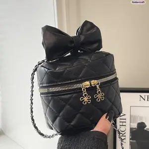 Women’s Rhinestone Chain Mini Bucket Bag - Crossbody Bags for Women with Metal Chain Strap, Fashion Shoulder Messenger Handbag, Elegant Party Evening Accessory for Daily Styling