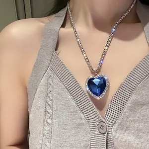 Ocean Heart Pendant Necklace – Dainty Mermaid-Inspired Jewelry for Women, Sparkling Blue Charm, Adjustable Chain, Romantic Gift for Beach Lovers and Ocean Dreamers