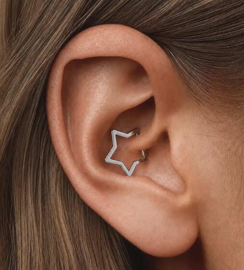 ASTM F-136 Titanium Star Shape Clicker Septum Ring - 8mm 14G/16G/18G Hypoallergenic Nickel-Free Hinged Segment Hoop for Helix/Tragus Piercings, Everyday Wear