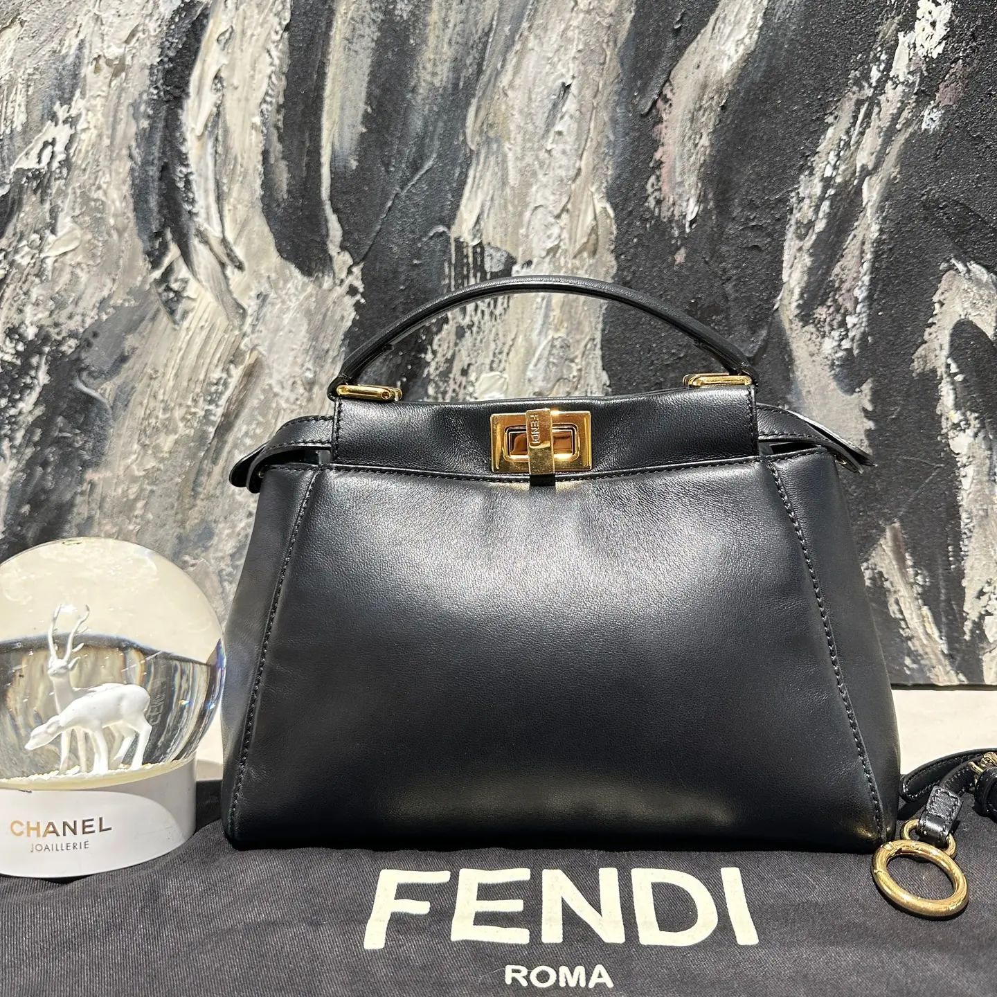 Pre-owned FENDI peekaboo black and gold tone small